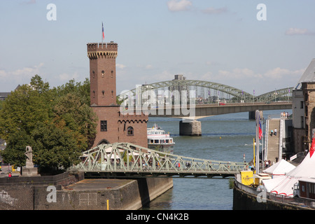 La Tour Malakoff au Rheinauhafen (Rheinau Harbour) à Cologne (Allemagne) Banque D'Images