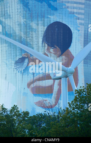 La France, l'Ardèche, Cruas, EDF wind turbine et de l'APM (centrale nucléaire de Cruas) Banque D'Images