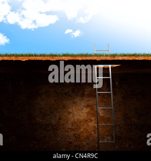 Ciel bleu et les enfers avec escalier métallique Banque D'Images