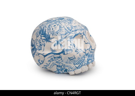 Une sculpture en forme de crâne humain de Jacques GALLON, céramiste. Sculpture en forme de crâne humain du céramiste Jacques gallon. Banque D'Images