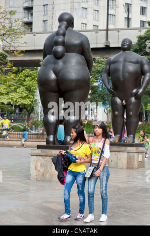 La Colombie, Département d'Antioquia, Medellin, du centre-ville, Quartier Villanueva, Plaza Botero où se dressent d'énormes sculptures de Botero 23 Banque D'Images