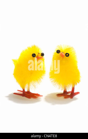 Deux décorations de Pâques poussin Banque D'Images