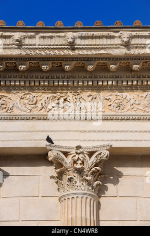 La France, Gard, Nîmes, maison Carre, ancien temple romain du 1er siècle avant J.-C., Musée d'Art Contemporain Banque D'Images