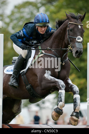 Zara Phillips et Glenbuck durant la phase de cross-country, Burghley Horse Trials 2009 Banque D'Images