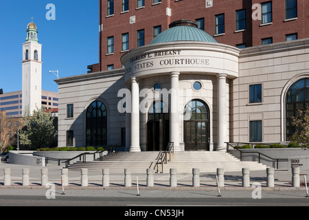 Le Charles L. Brieant United States Federal Building et palais de justice (District Sud de New York) à White Plains, New York. Banque D'Images