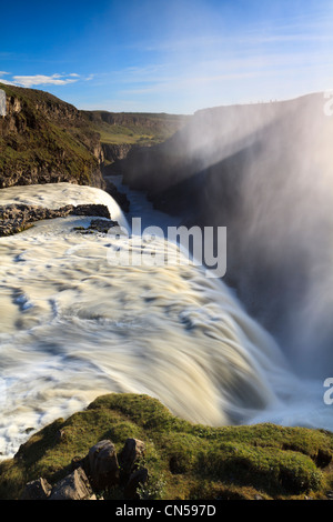 L'Islande, région de Vesturland, chutes de Gullfoss (la chute d'or) sur la rivière Hvita chute soudainement 32m de haut Banque D'Images