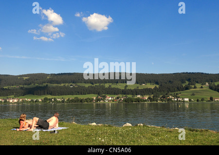 La Suisse, Canton de Vaud, Le sentier, le Lac de Joux Banque D'Images