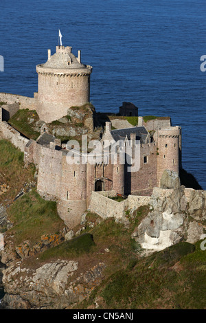 France, Cotes d'Armor, la Côte d'Emeraude (Côte d'Émeraude), Plevenon, Fort la Latte (vue aérienne) Banque D'Images