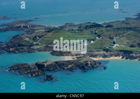 Royaume-uni, îles Anglo-Normandes, Aurigny, fort Houmet Herbe à l'arrière, fort Quesnard, ruines du fort Les Homeaux Florains et Banque D'Images