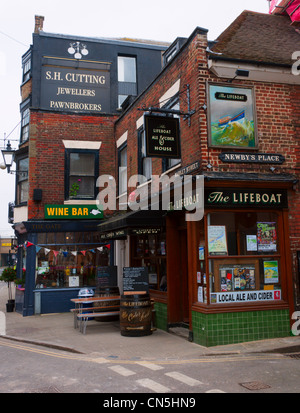 L'embarcation de public house dans la zone de vieille ville de Margate, Kent. Banque D'Images