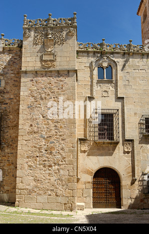 L'Espagne, l'Estrémadure, Caceres, vieille ville classée au Patrimoine Mondial de l'UNESCO, Golfines square, Golfines palace Banque D'Images