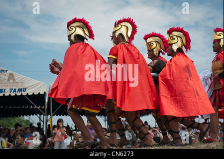 Performance de la passion du Christ à la crucifixion Cutud site au cours de la crucifixion traditionnelle qui a eu lieu le vendredi saint, San Banque D'Images