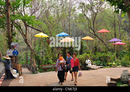 Entrée d'animal au zoo de Chiang Mai, Chiang Mai, la province de Chiang Mai, Thaïlande Banque D'Images