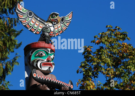 En forme de Totem à Stanley park, BC Canada Banque D'Images