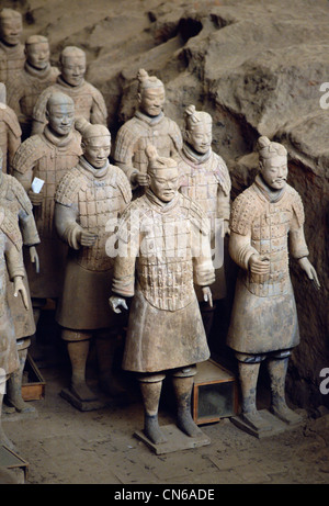 Les guerriers de l'armée de terre cuite sur la tombe de l'empereur Qin Shi Huangdi à Lingtong à Xian, Chine Banque D'Images