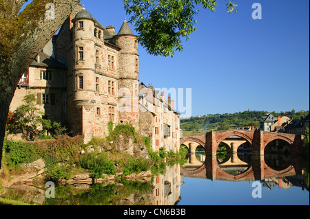 Lot Château de Roquelaure Espalion Aveyron Occitaine France Banque D'Images