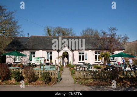 Le café sur le Livre vert. Widecombe-dans-la-lande, Dartmoor, en Angleterre. Banque D'Images