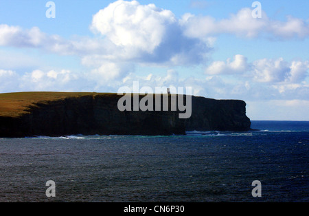 Marwick Head, vu de Brough de Birsay, Orkney, UK Banque D'Images