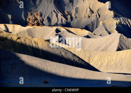 L'effet de l'érosion, Shale Badlands de l'Caineville Mesa dans l'Utah, le San Rafael désert. Banque D'Images