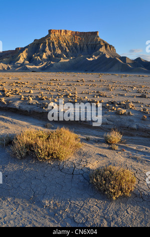 Mesa dans l'Utah du nord Caineville San Rafael de désert. Banque D'Images