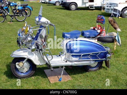 Un Lambretta scooter à un rassemblement à Cornwall, uk Banque D'Images