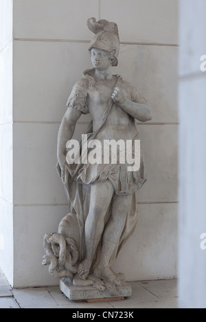 Sculpture de Catherine park recueillies pour l'hiver sous le jardin suspendu Tsarskoye Selo, Pouchkine, Saint-Pétersbourg Banque D'Images