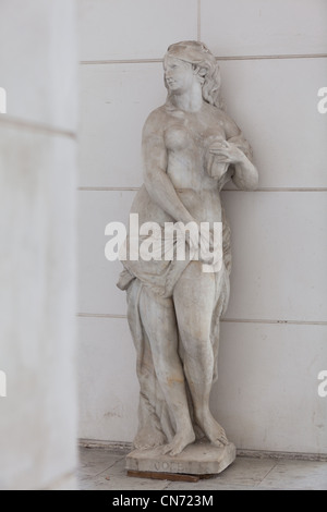 Sculpture de Catherine park recueillies pour l'hiver sous le jardin suspendu Tsarskoye Selo, Pouchkine, Saint-Pétersbourg Banque D'Images