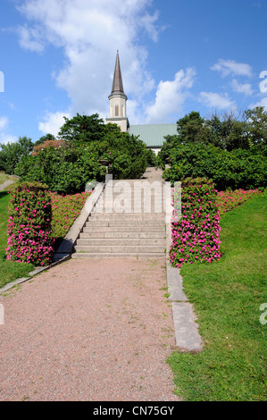 Un escalier de l'Église parc de Hanko ville à l'église de Hanko. L'église Luthérienne a été construit en 1892, l'architecte jmd .... Banque D'Images