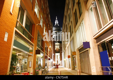 La Cathédrale St Paul situe au haut de Ludgate Hill dans la ville de Londres Banque D'Images