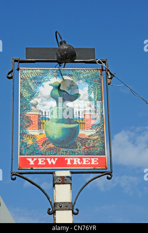 Inscrivez-vous pour l'arbre d'If Public House, Hayling Island. Banque D'Images