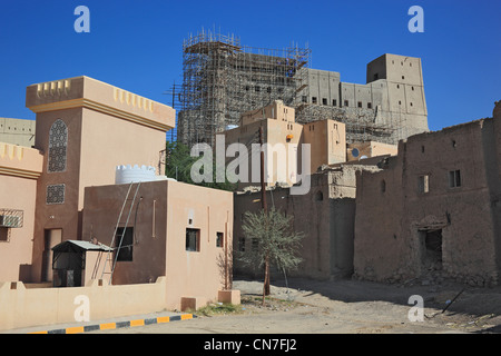 Bahla, Festung Hisn Tamah, Inmitten der Stadtmauer liegt die im 17. Jahrhundert vermutlich vom Stamm der auf einem Nabhani Stein Banque D'Images