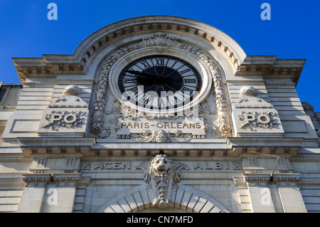 France, Paris, Rive Gauche, le Musée d'Orsay, situé dans la gare d'Orsay, ancienne gare (1898), l'horloge Banque D'Images