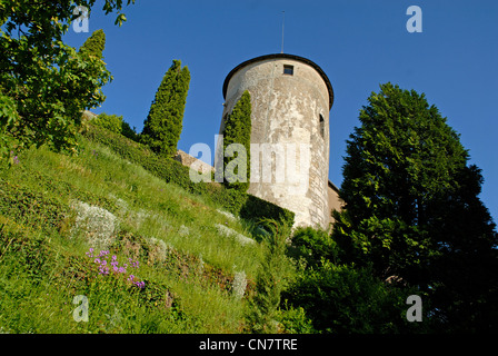 France, Doubs, Château de Belvoir, le donjon, donnant sur le Val de Sancey, Mai Banque D'Images