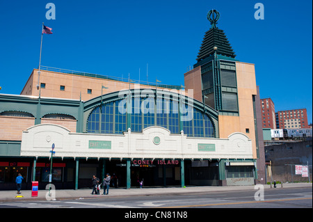 USA New York City Brooklyn NY NYC Coney Island Stillwell Ave et surfez Ave subway station Banque D'Images