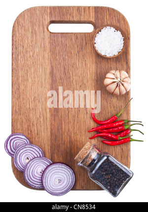 Contexte culinaire avec des légumes frais on cutting board Banque D'Images