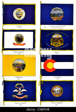 D'abord publié 1917 Drapeaux Drapeau Oregon standard de la Virginie de l'ouest du Kansas Nebraska Nevada Colorado Dakota du Nord Dakota du Sud Banque D'Images