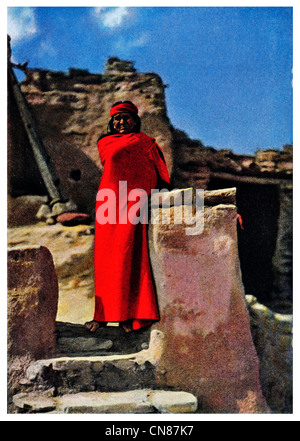 D'abord publié 1916 Tribu Hopi Indian home couverture rouge garçon homme femme Banque D'Images