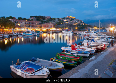 Grèce, du nord-est de l'îles de la mer Égée, l'île de Lesbos, (ou Molivos Mythimna), touristique et artistique, la petite pêche à la Banque D'Images