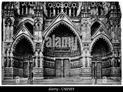 D'abord publié 1915 Cathédrale de Notre Dame d'Amiens France porte Banque D'Images