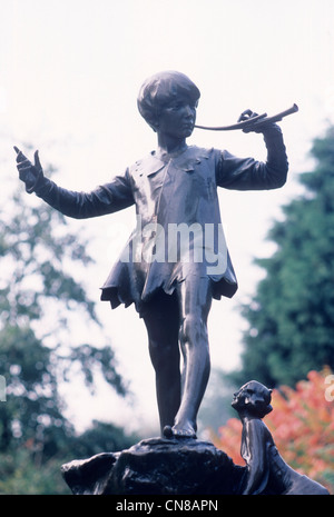 Statue de Peter Pan, Kensington Gardens London England UK English statues Banque D'Images