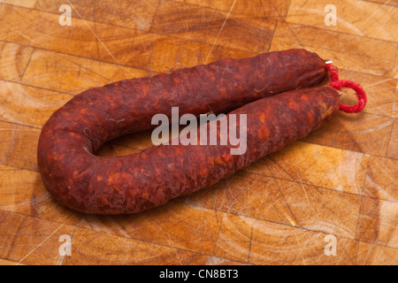 Saucisson Chorizo isolated on a white background studio. Banque D'Images