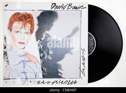 Couverture de l'album vinyle Scary Monsters de David Bowie, sorti 1980 sur RCA Records Banque D'Images