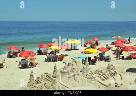 La plage d'Ipanema Rio de Janeiro Brésil Amérique du Sud Banque D'Images