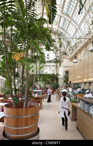 L'Autriche, Vienne, Hofburg, Burggarten, UNESCO World Heritage, Palmenhaus, serre impériale construite en 1906 par l'architecte Banque D'Images