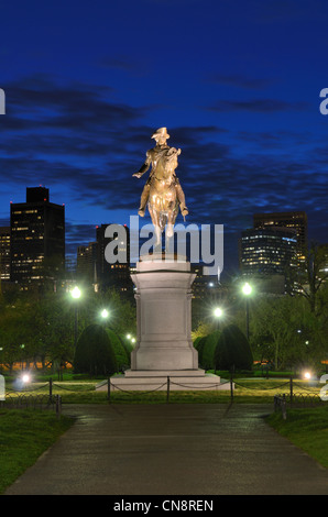 Statue équestre de George Washington au Jardin Public, à Boston, Massachusetts. Banque D'Images