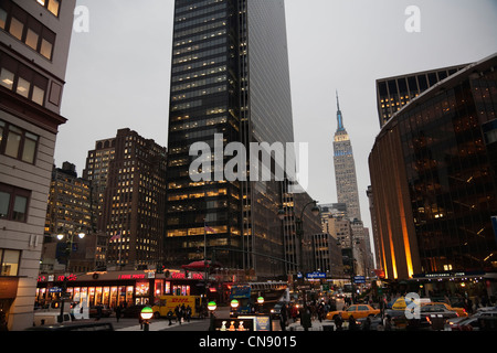 West 33rd Street et 8th Avenue, Manhattan, New York City, New York, USA Banque D'Images