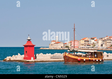 La Slovénie, Golfe de Trieste, Côte Adriatique, région de Primorska, Piran, la sortie du port Banque D'Images