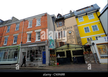 Cafe Alf Resco sur rue basse à Dartmouth, Devon. Banque D'Images