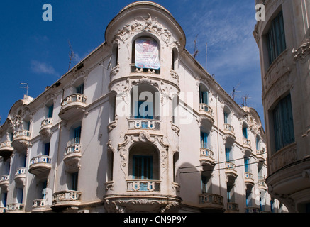 Tunisie, Tunis, l'architecture coloniale française et l'art nouveau dans le centre-ville Banque D'Images