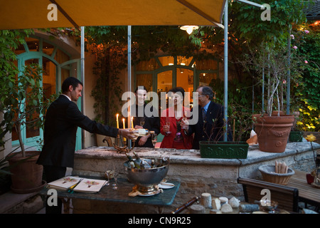 La France, Gard, près de Bagnols sur Cèze, Sabran, Relais et Château, le château de Montcaud, Anne et Rudy Baur et leur chef Nicolas Banque D'Images